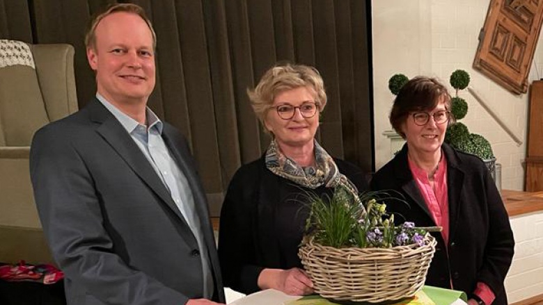Thomas Jepsen und Elke Bielfeld mit Sabine Sütterlin-Waack