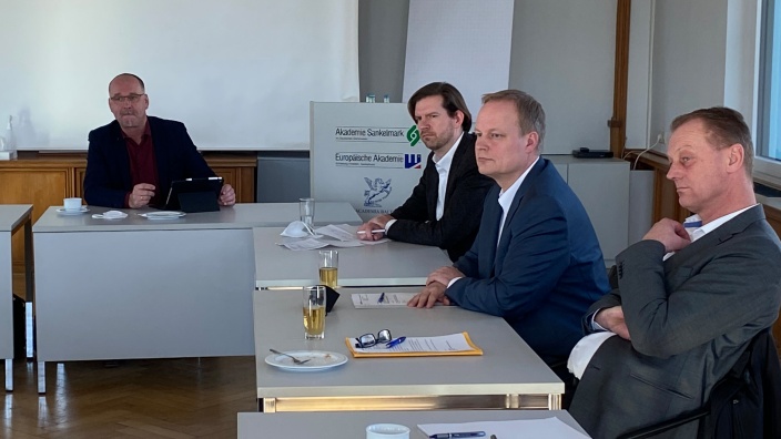 Thomas Jepsen im Gespräch mit den Volkshochschulen und den Bildungsstätten